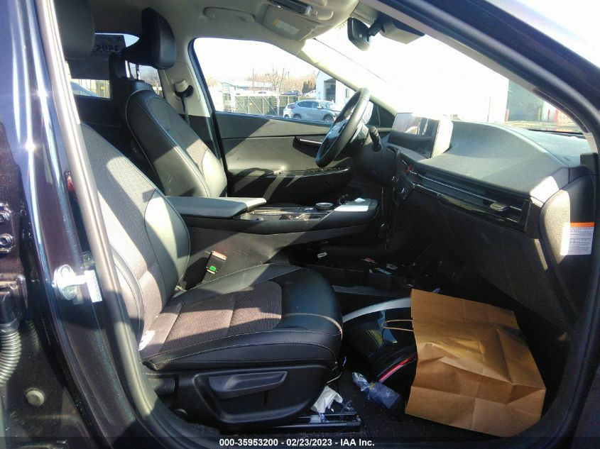 2022 KIA EV6 LIGHT KNDC34LB7N5047397