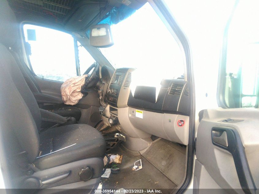 2016 MERCEDES-BENZ SPRINTER CARGO VANS WD3PE8DD4GP193955