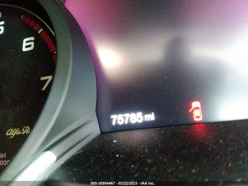 2017 ALFA ROMEO GIULIA TI - ZARFAECNXH7557339