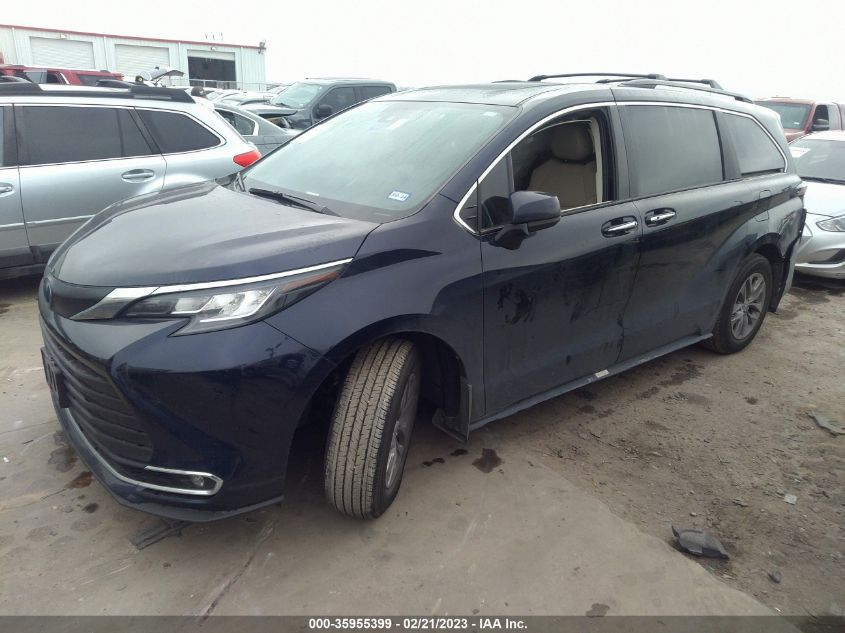 2022 TOYOTA SIENNA XLE - 5TDJRKEC5NS103766