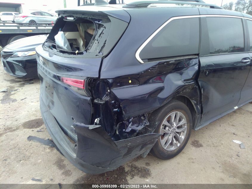 2022 TOYOTA SIENNA XLE - 5TDJRKEC5NS103766
