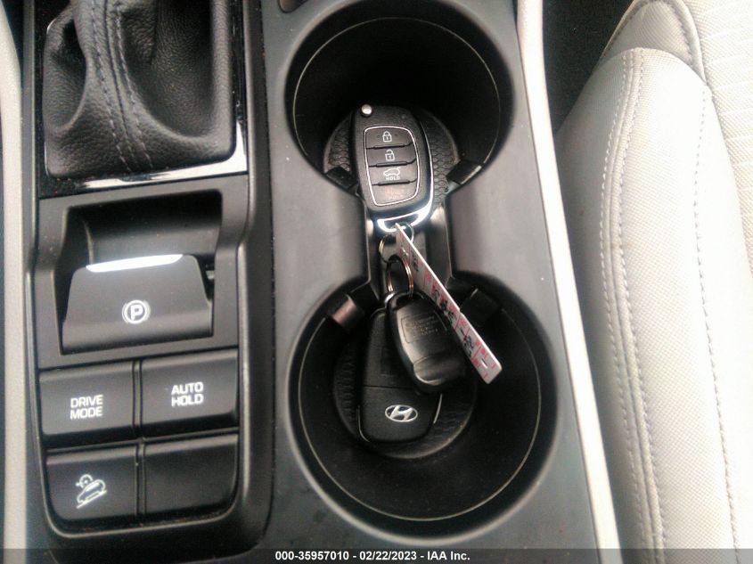 2019 HYUNDAI TUCSON SE - KM8J2CA43KU007646
