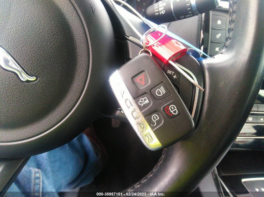 2018 JAGUAR XE 25T - SAJAR4FX1JCP38879