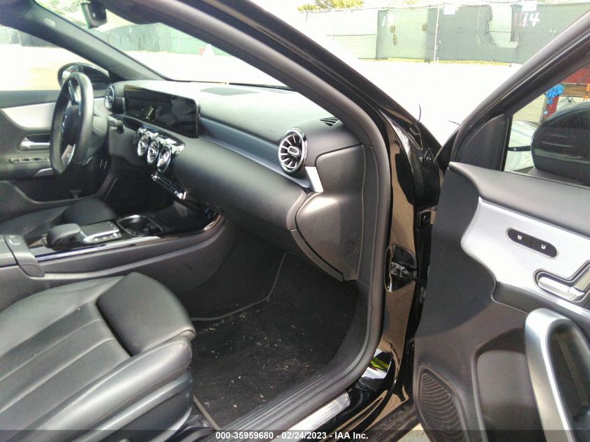2021 MERCEDES-BENZ A-CLASS A 220 W1K3G4FB0MJ320689