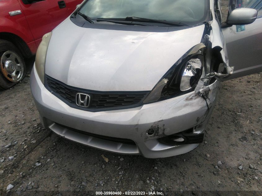 2013 HONDA FIT SPORT - JHMGE8H54DC030572
