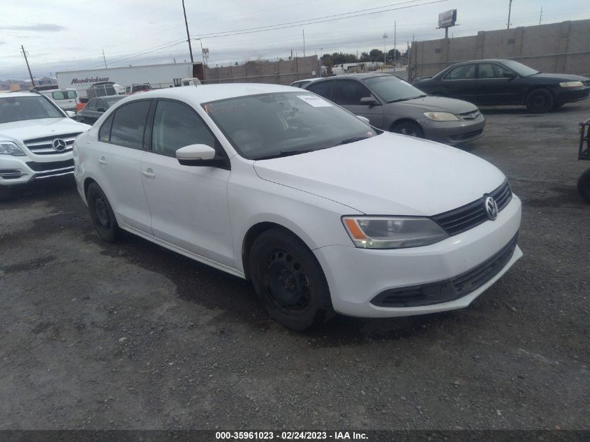 2014 VOLKSWAGEN JETTA SEDAN SE - 3VWD17AJ2EM418947