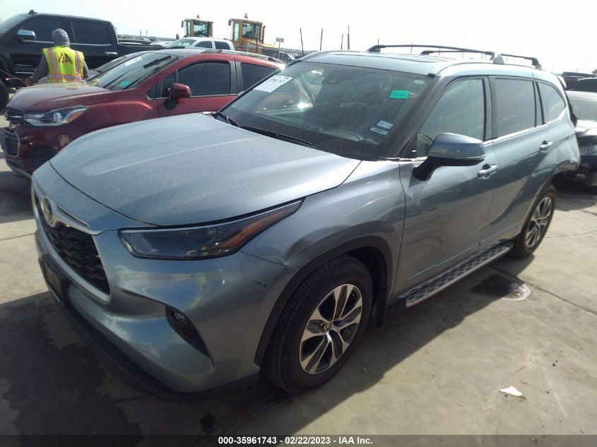 2022 TOYOTA HIGHLANDER XLE - 5TDGZRAH3NS112275