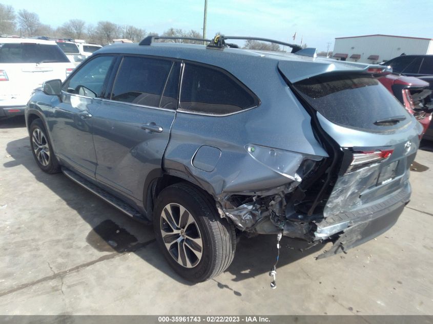 2022 TOYOTA HIGHLANDER XLE - 5TDGZRAH3NS112275