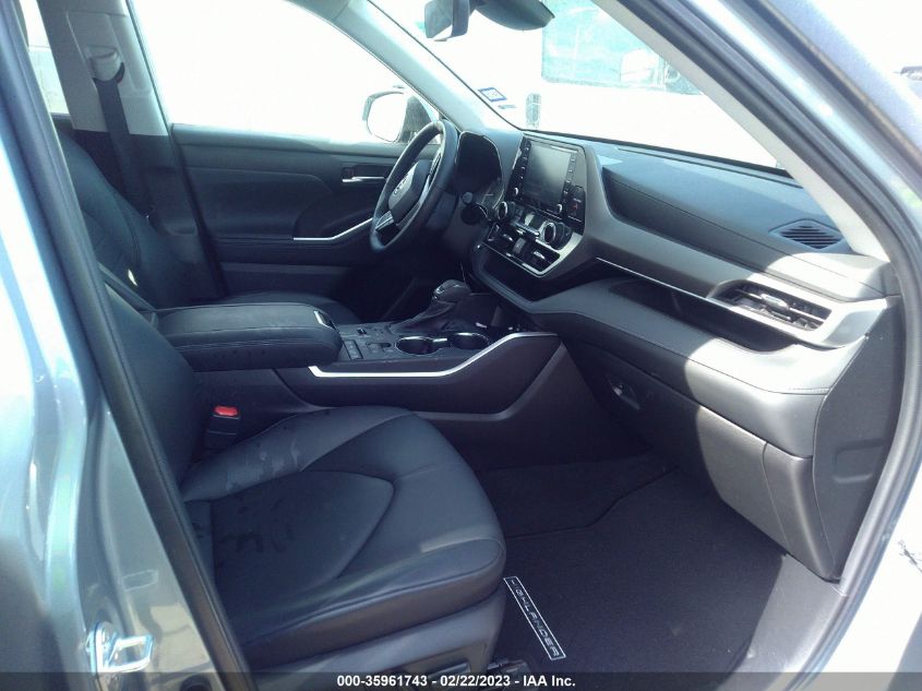 2022 TOYOTA HIGHLANDER XLE - 5TDGZRAH3NS112275