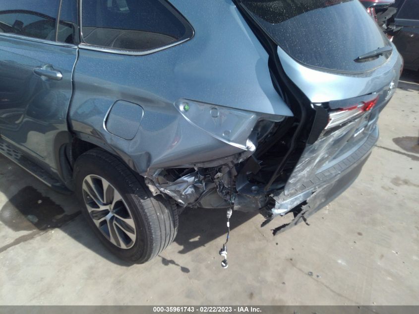 2022 TOYOTA HIGHLANDER XLE - 5TDGZRAH3NS112275