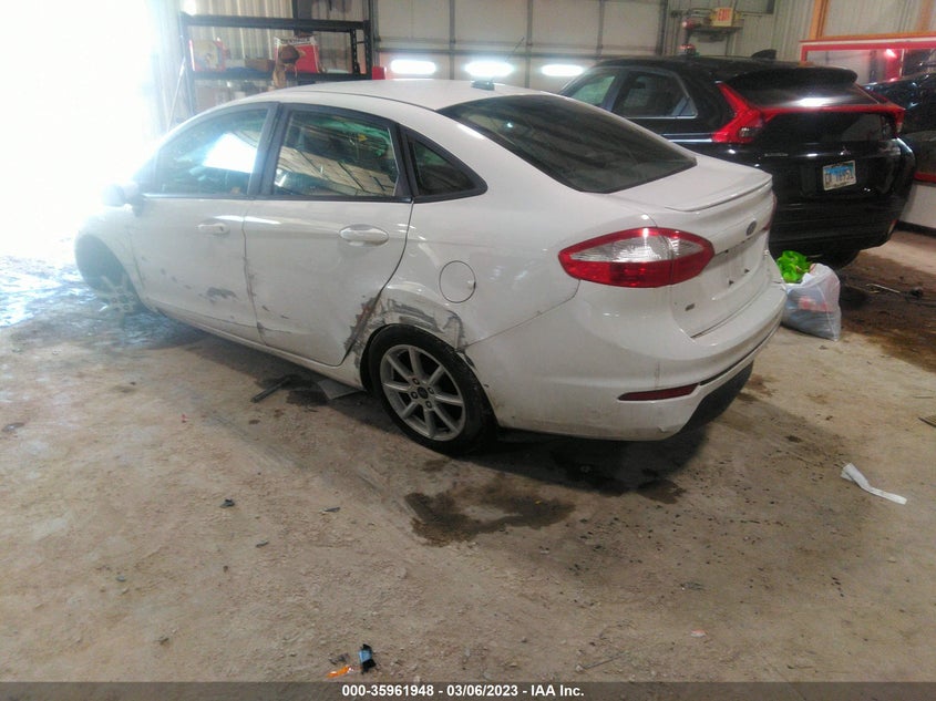 VIN 3FADP4BJ6KM123401 2019 FORD FIESTA SE