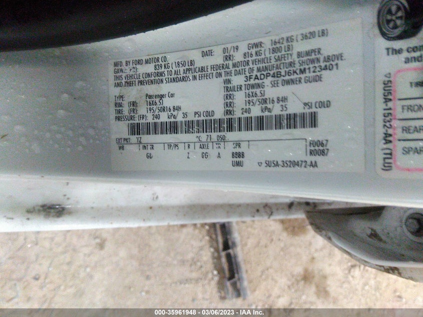VIN 3FADP4BJ6KM123401 2019 FORD FIESTA SE