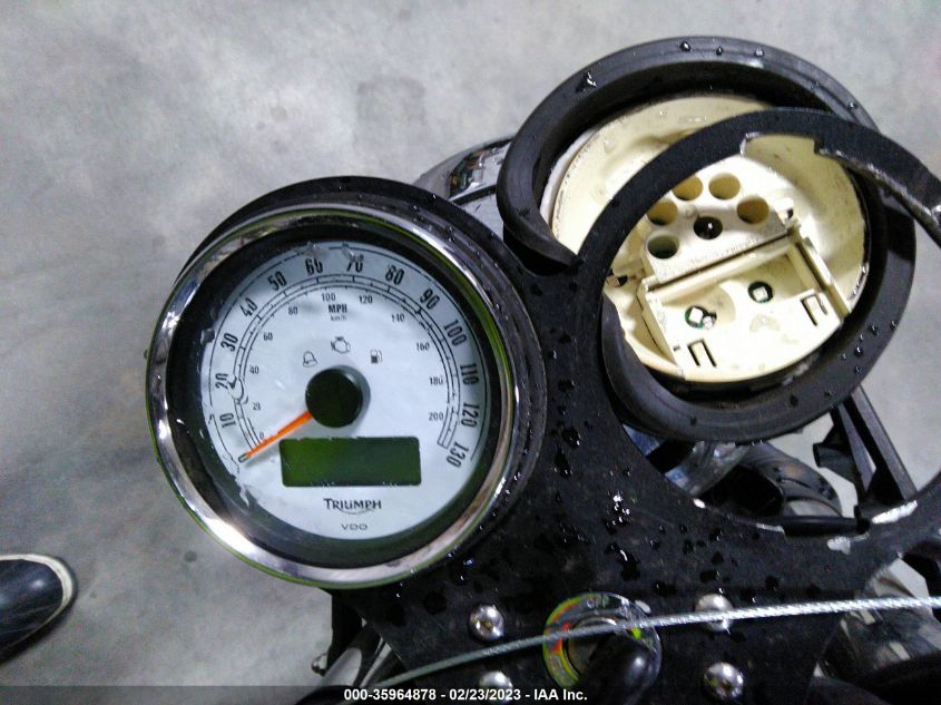 2014 TRIUMPH MOTORCYCLE THRUXTON - SMT920K14ET632028