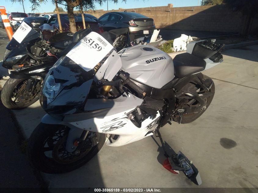 2022 SUZUKI GSX-R750 - JS1GR7MA7N7100928