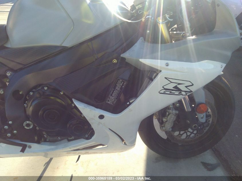 2022 SUZUKI GSX-R750 - JS1GR7MA7N7100928