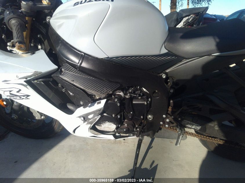 2022 SUZUKI GSX-R750 - JS1GR7MA7N7100928
