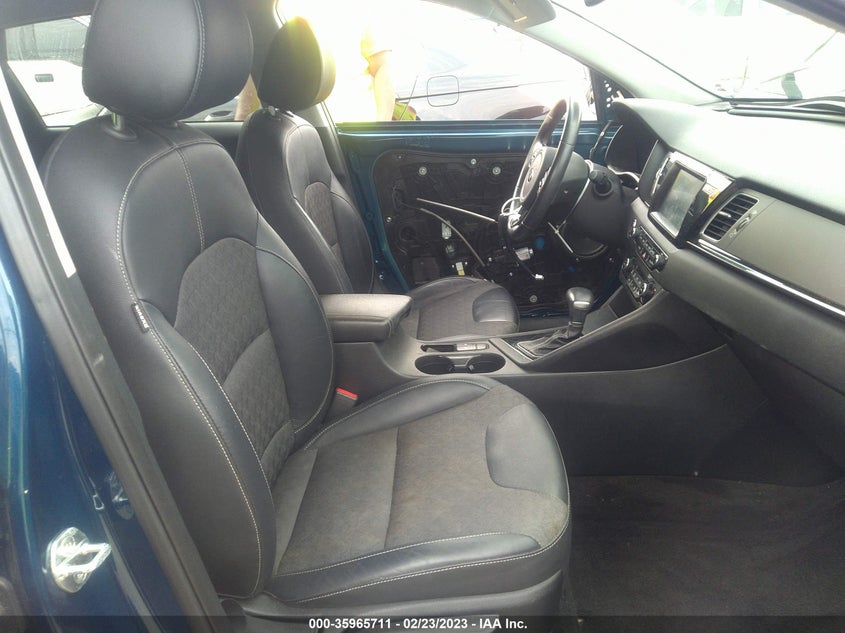 VIN KNDCC3LC9K5274329 2019 KIA NIRO EX