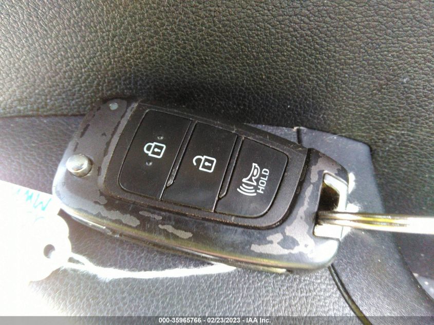 2020 HYUNDAI VENUE SEL - KMHRC8A33LU029281