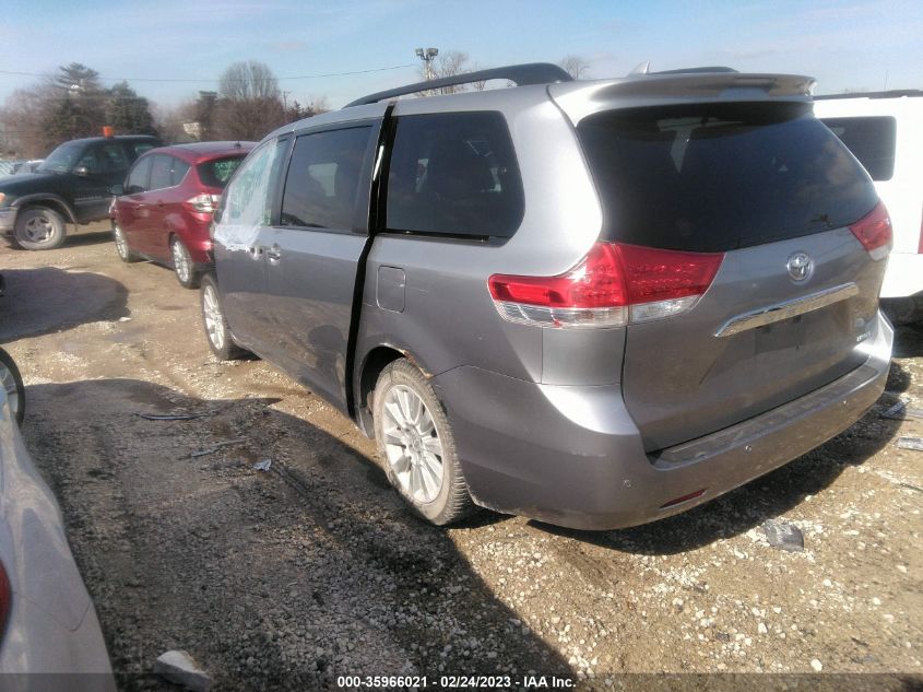 5TDYK3DC7CS247021 2012 TOYOTA SIENNA, photo no. 3