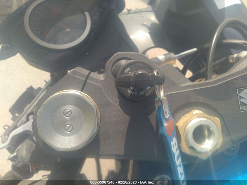 2011 SUZUKI GSX750 - JS1GR7MA8B2103071