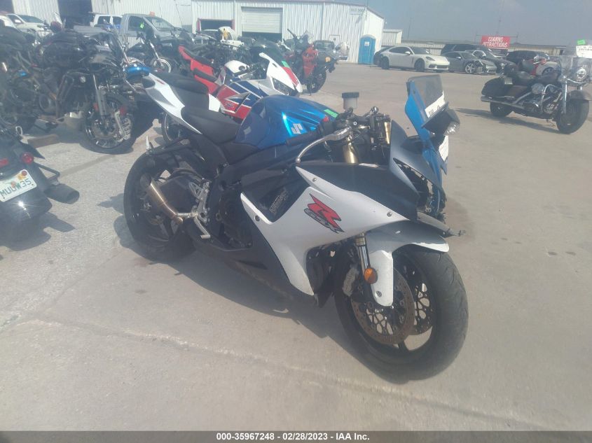 2011 SUZUKI GSX750 - JS1GR7MA8B2103071