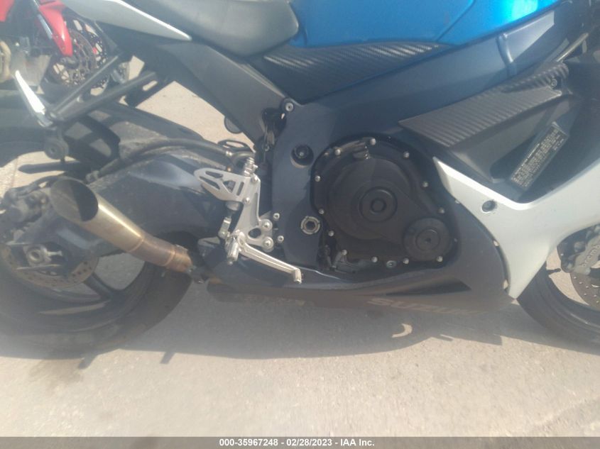 2011 SUZUKI GSX750 - JS1GR7MA8B2103071