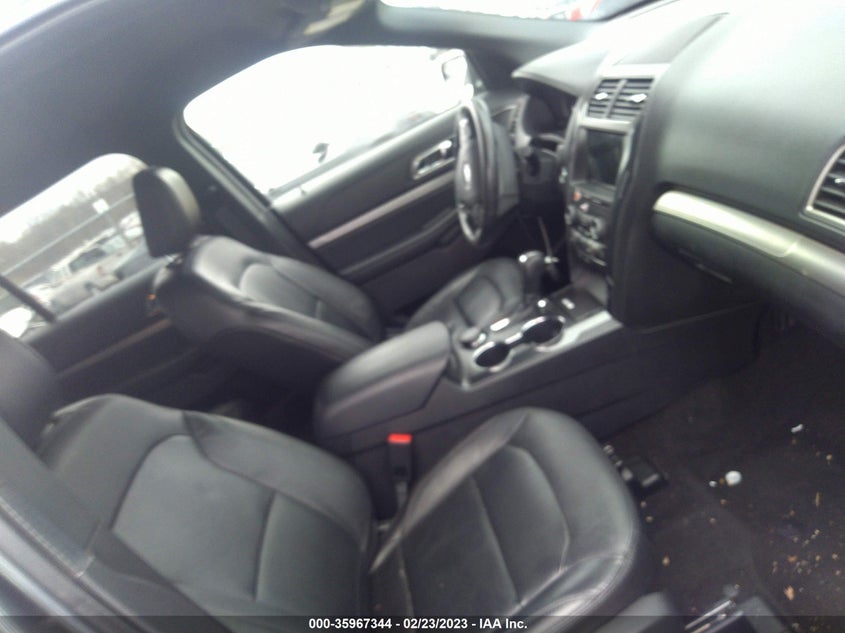 VIN 1FM5K8D89JGC61615 2018 FORD EXPLORER XLT