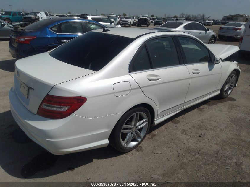 WDDGF4HB5EA961386 2014 MERCEDES-BENZ C-CLASS, photo no. 4