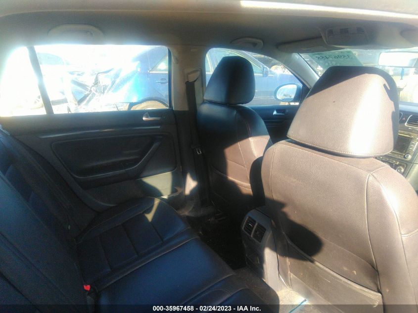 2013 VOLKSWAGEN JETTA SPORTWAGEN SE - 3VWPP7AJ1DM641796
