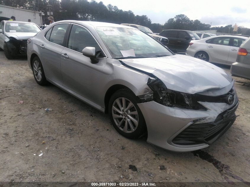2021 TOYOTA CAMRY LE - 4T1C11AKXMU445565
