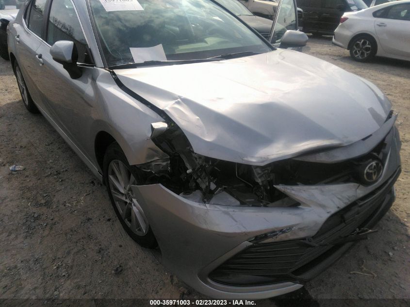 2021 TOYOTA CAMRY LE - 4T1C11AKXMU445565