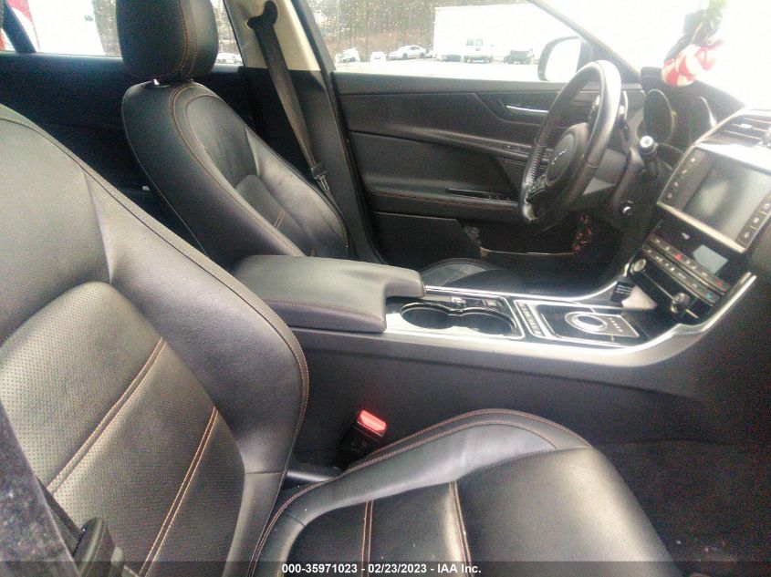 2017 JAGUAR XE 25T PRESTIGE - SAJAE4BG3HA964199