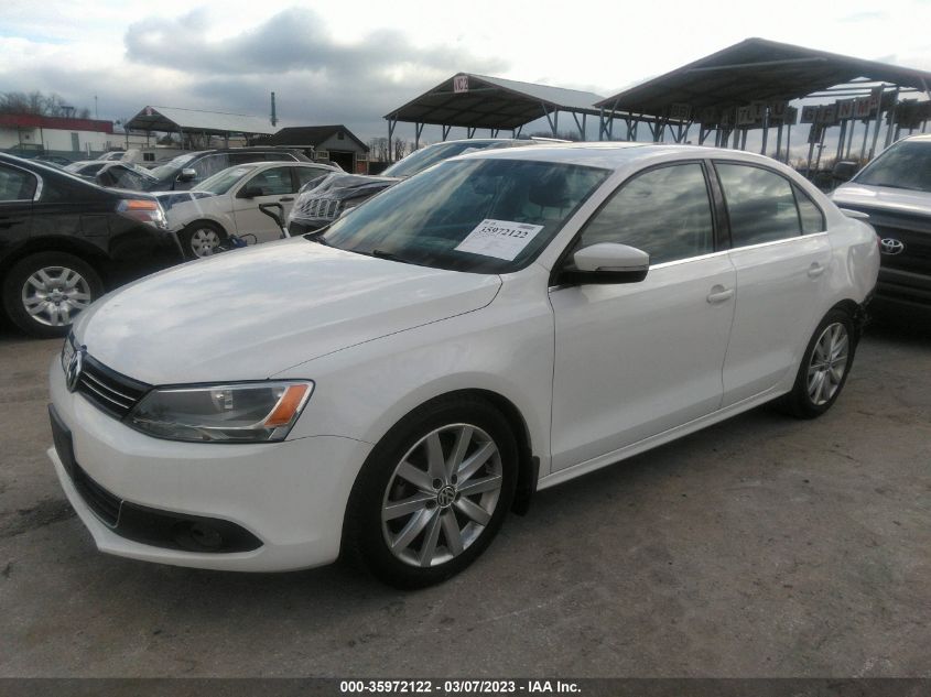 2014 VOLKSWAGEN JETTA SEDAN TDI W/PREMIUM/NAV - 3VWLL7AJ4EM359812