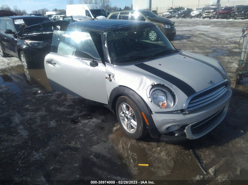 2013 MINI COOPER HARDTOP - WMWSU3C57DT677943