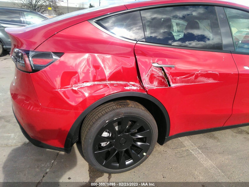 VIN 7SAYGDEE4PF617846 2023 TESLA MODEL Y LONG RANGE