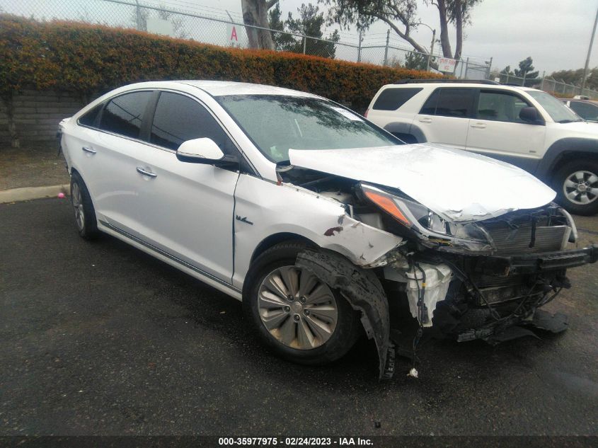 2017 HYUNDAI SONATA HYBRID SE - KMHE24L16HA059325