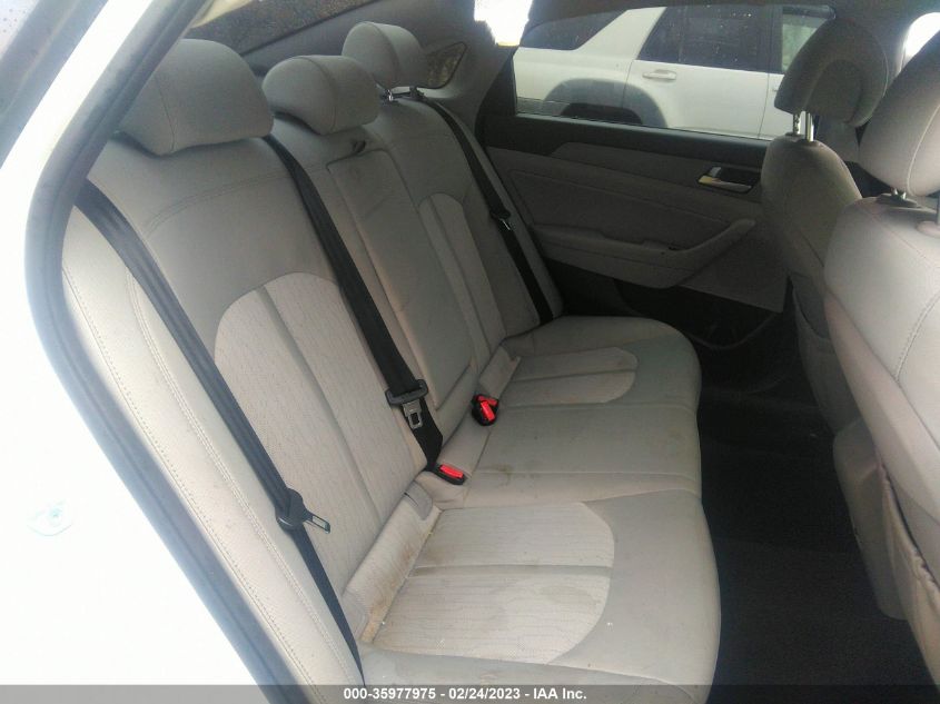 2017 HYUNDAI SONATA HYBRID SE - KMHE24L16HA059325