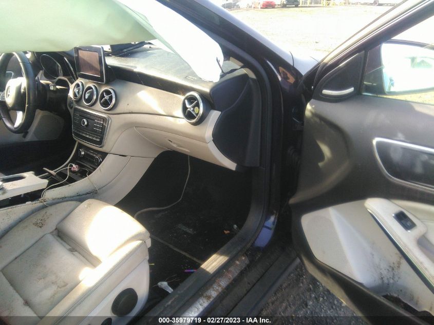 2016 MERCEDES-BENZ GLA - WDCTG4GB3GJ204149