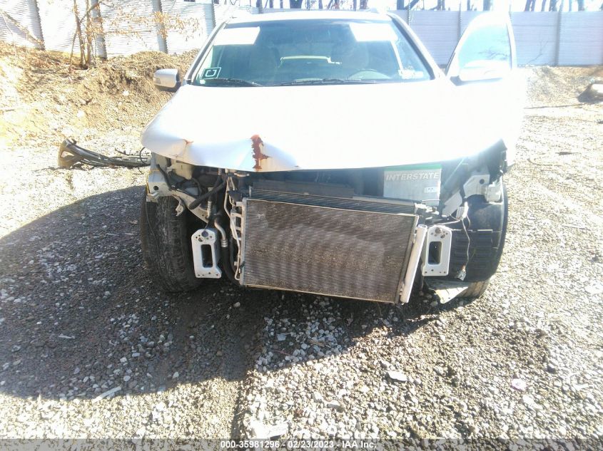 2014 KIA SORENTO LX - 5XYKTCA66EG476419
