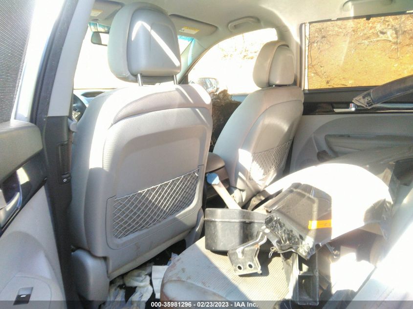2014 KIA SORENTO LX - 5XYKTCA66EG476419