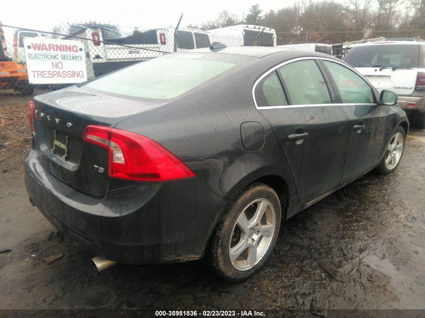 2013 VOLVO S60 T5 - YV1612FS4D1214110