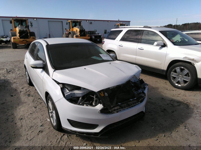 FORD FOCUS SE 2017