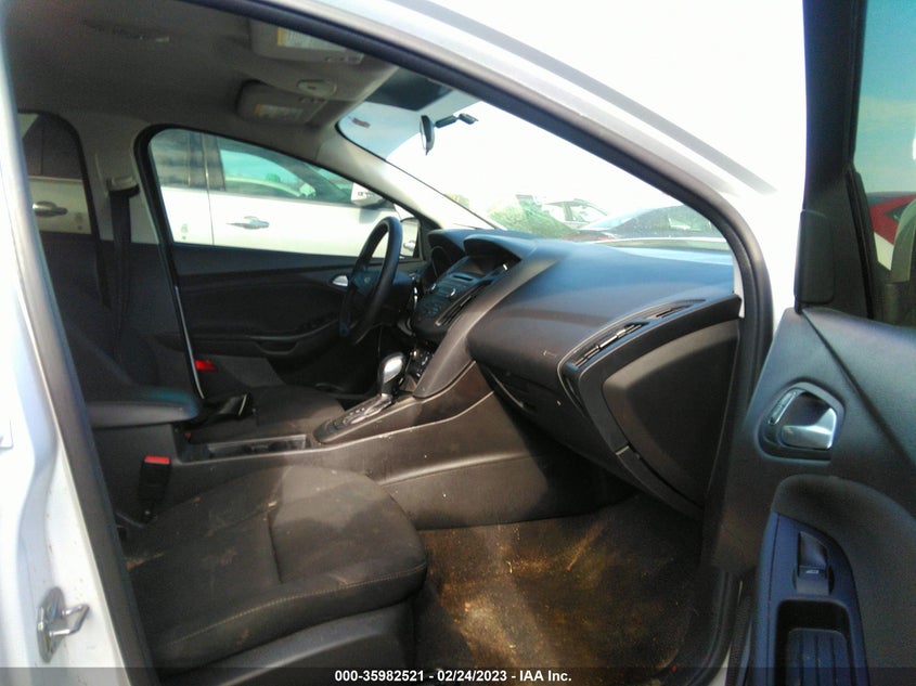 VIN 1FADP3K24HL322430 2017 FORD FOCUS SE