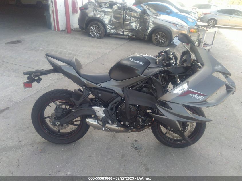 2022 KAWASAKI EX650 N - ML5EXEN14NDA50364