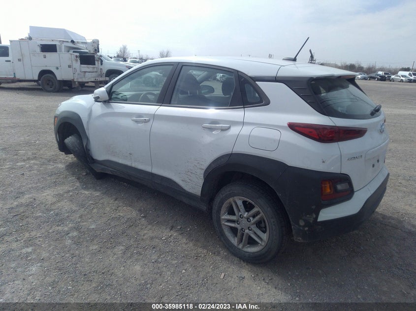 VIN KM8K12AAXMU642468 2021 HYUNDAI KONA SE