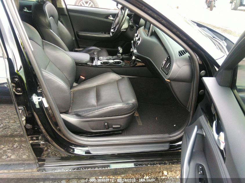 2018 KIA STINGER BASE KNAE15LAXJ6015203