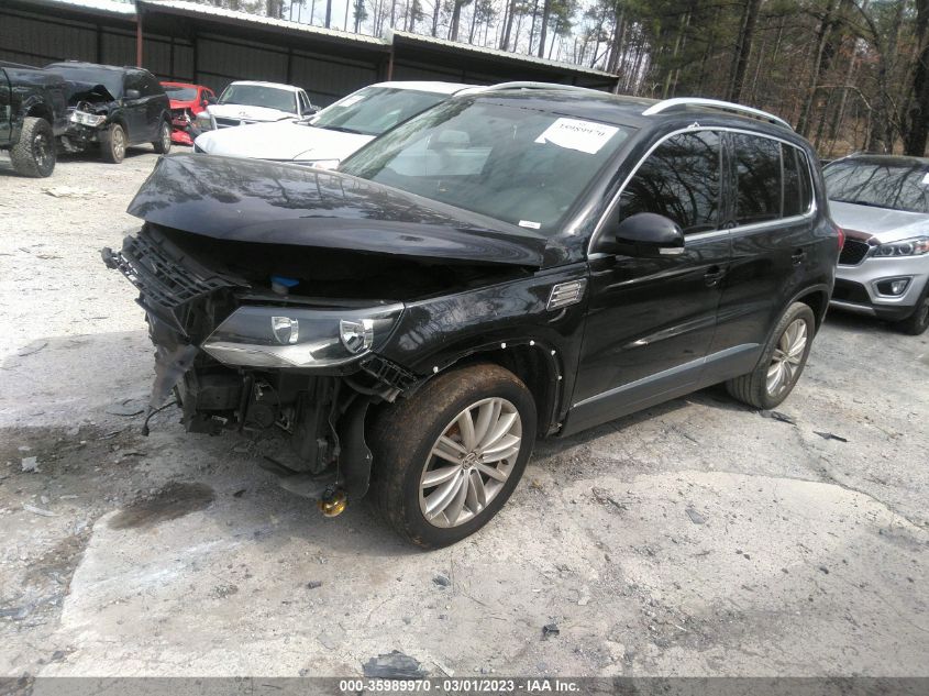 2013 VOLKSWAGEN TIGUAN SE W/SUNROOF & NAV - WVGAV7AX1DW554611