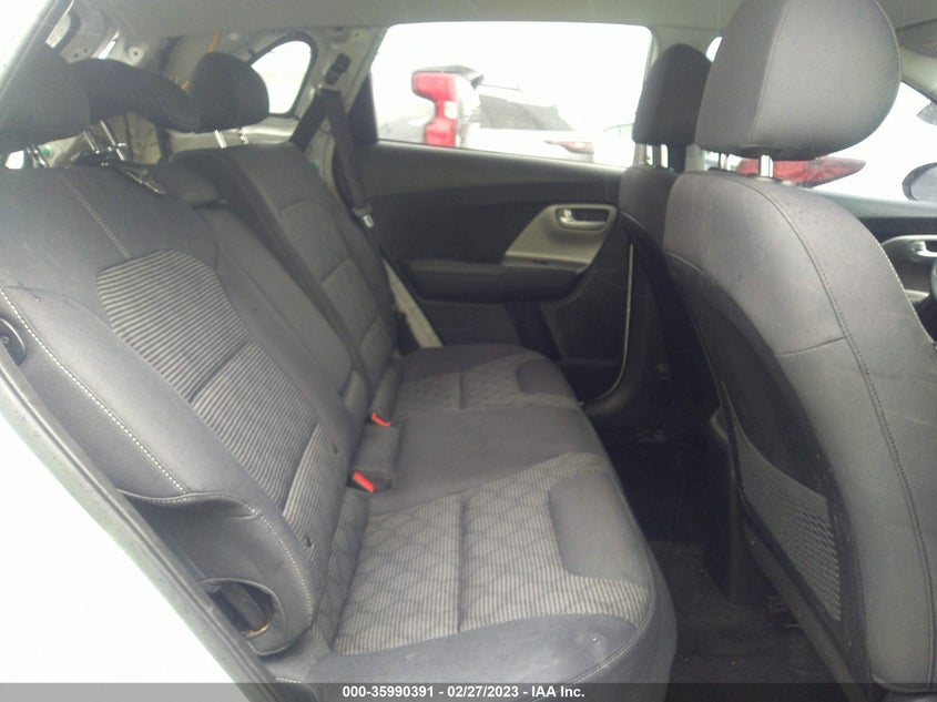 VIN KNDCB3LC9K5274396 2019 KIA NIRO LX