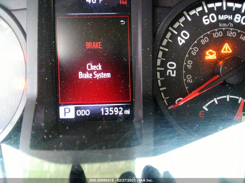 VIN 5TFRX5GNXKX142111 2019 TOYOTA TACOMA 2WD SR/SR5