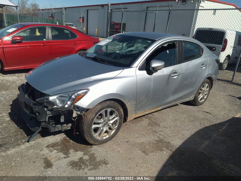 VIN 3MYDLBYV2HY155527 2017 TOYOTA YARIS IA